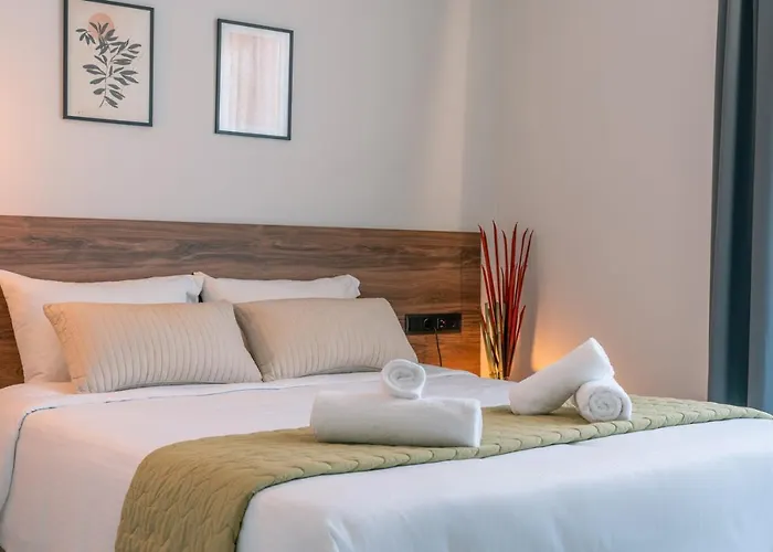 Brand New Suites In City Center