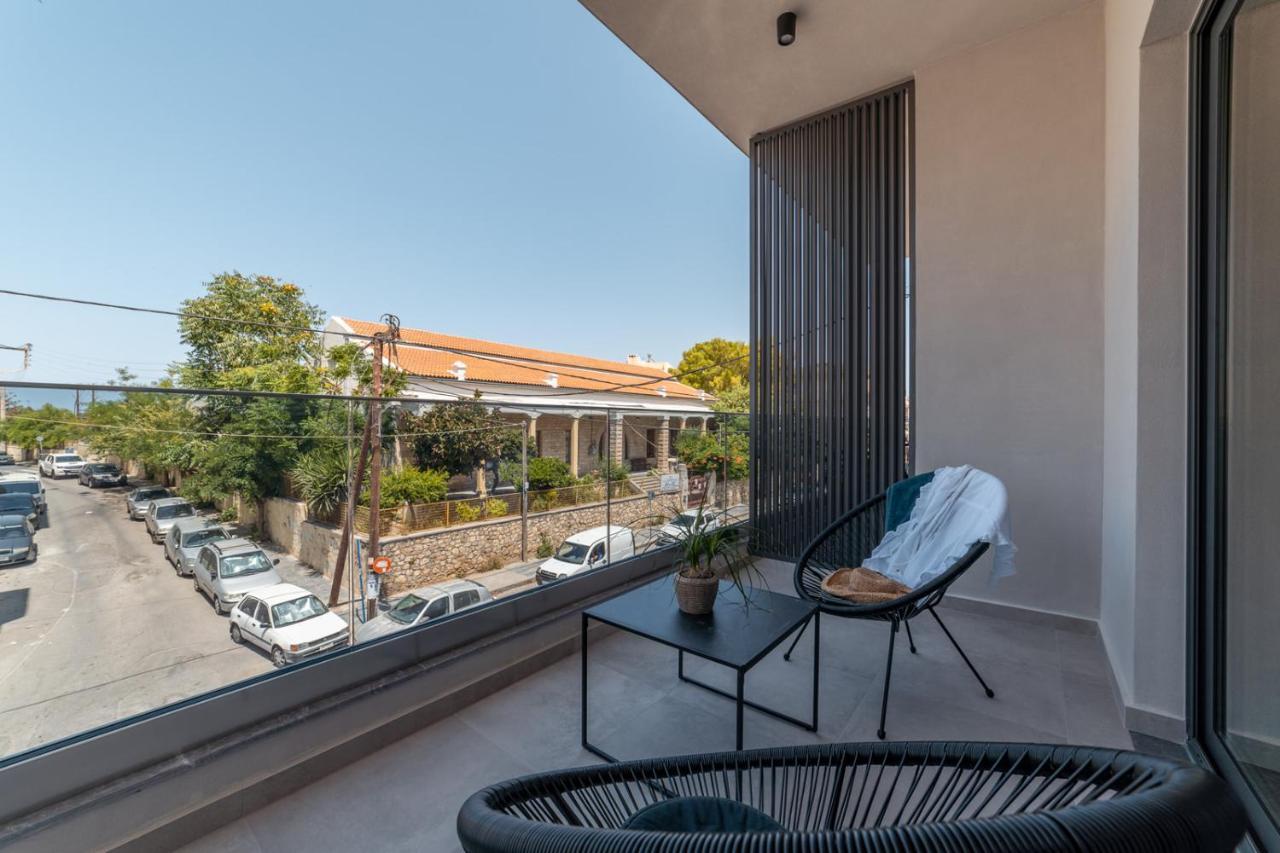 Brand New In Center Apartment